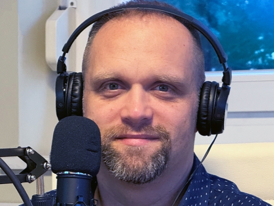 Leveli_Andras_podcast_portre_v2025